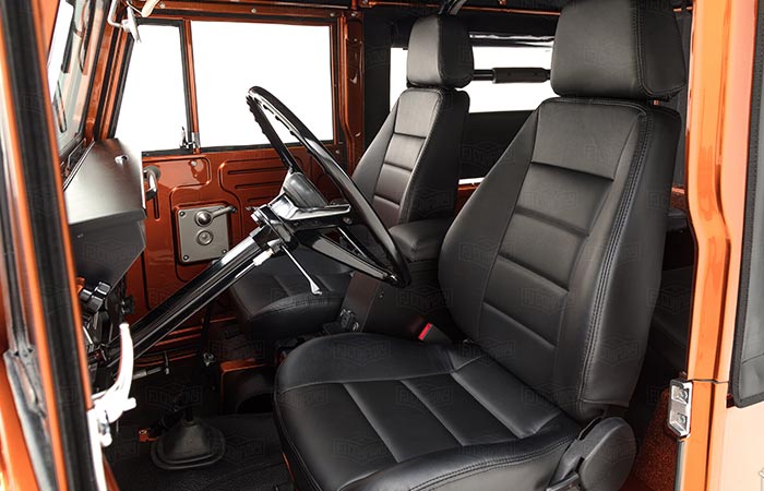 Toyota Land Cruiser FJ40 interior