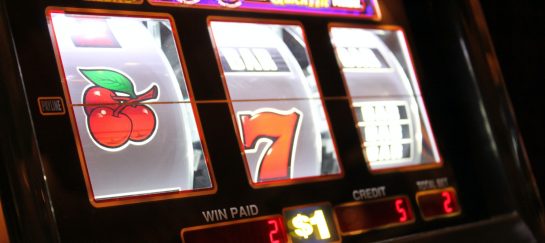 How to Choose Slots to Play in Online Casinos